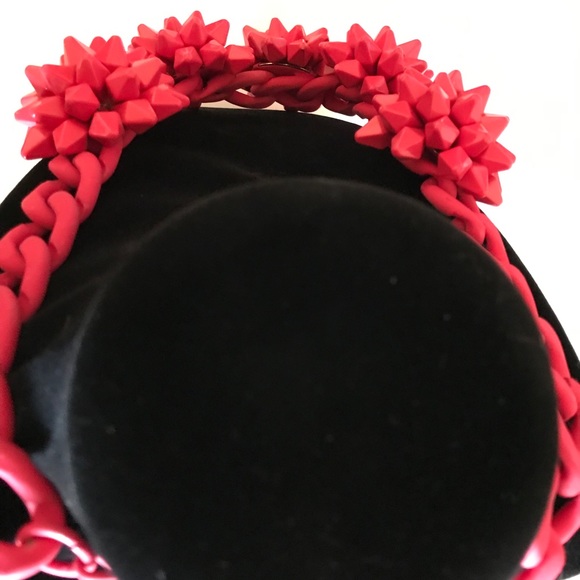 Zara Red Verbena Hand-painted Necklace - Picture 5 of 15